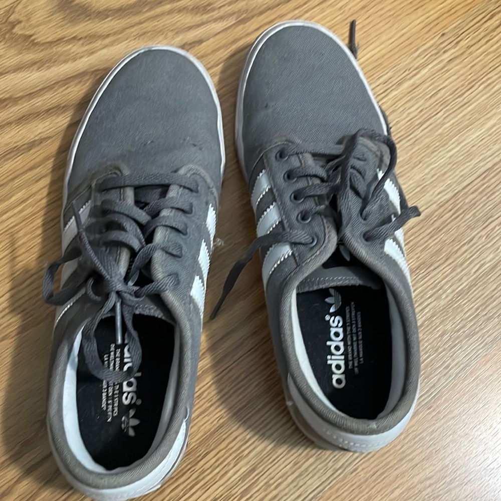 Adidas shoes gray size 7